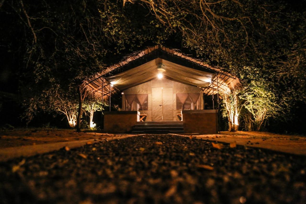 Yala Wild Hut - Yala Hotell Tissamaharama Exteriör bild