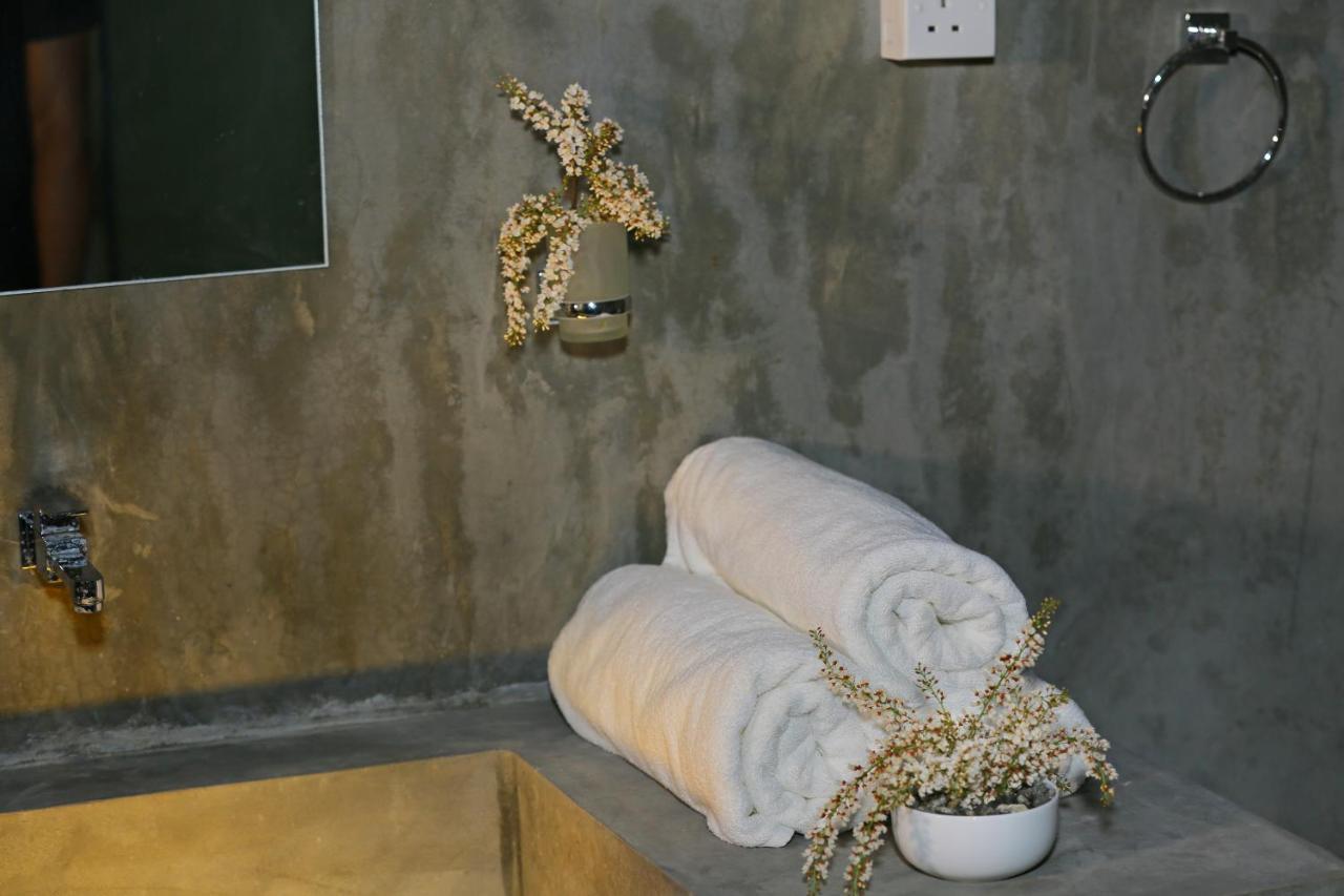 Yala Wild Hut - Yala Hotell Tissamaharama Exteriör bild