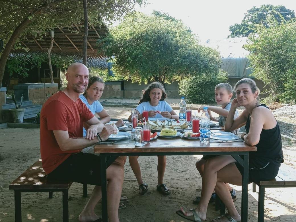 Yala Wild Hut - Yala Hotell Tissamaharama Exteriör bild